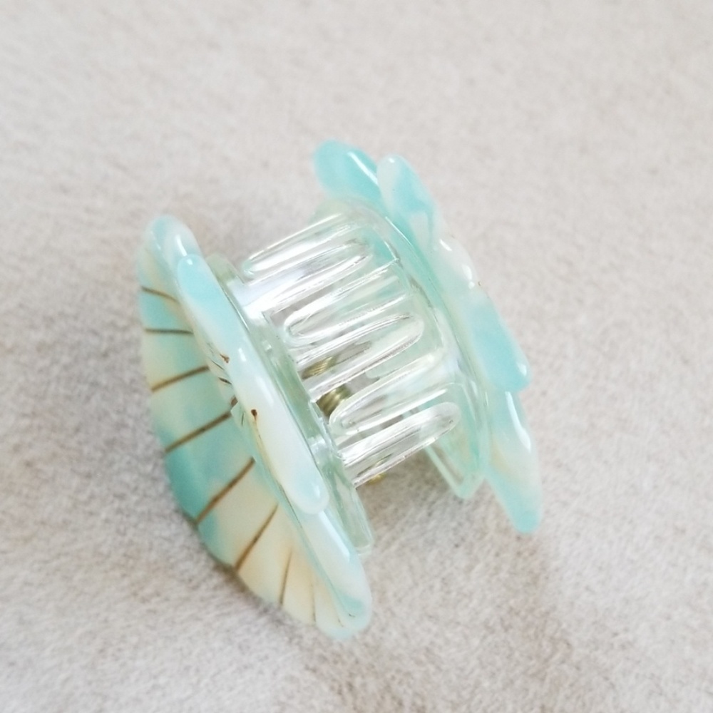 Anthro Reliquia Jewellery Ursula Hair Clip - Picture 3 of 3